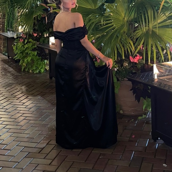 Off Shoulder Black Tie Dresa - Picture 3 of 6